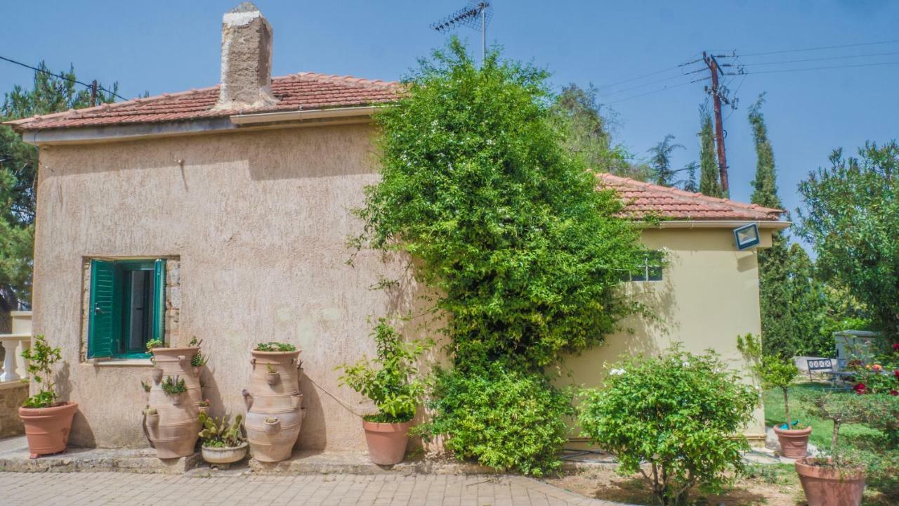 Sylvia'S Guest House Kavrokhorion Exterior photo